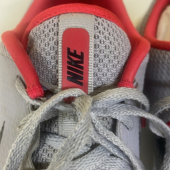 Women’s Nike Rosche G Golf Shoes Size 8.5 Grey Black And White Lace Up - Picture 11 of 16